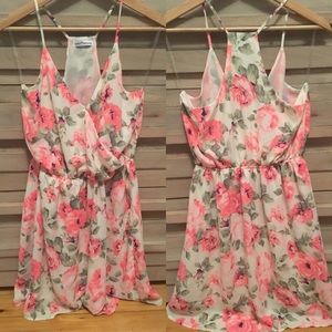 Dainty Hooligan (L) floral dress